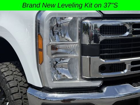 Used 2026 Ford F350 XLT AWD/4WD image 11