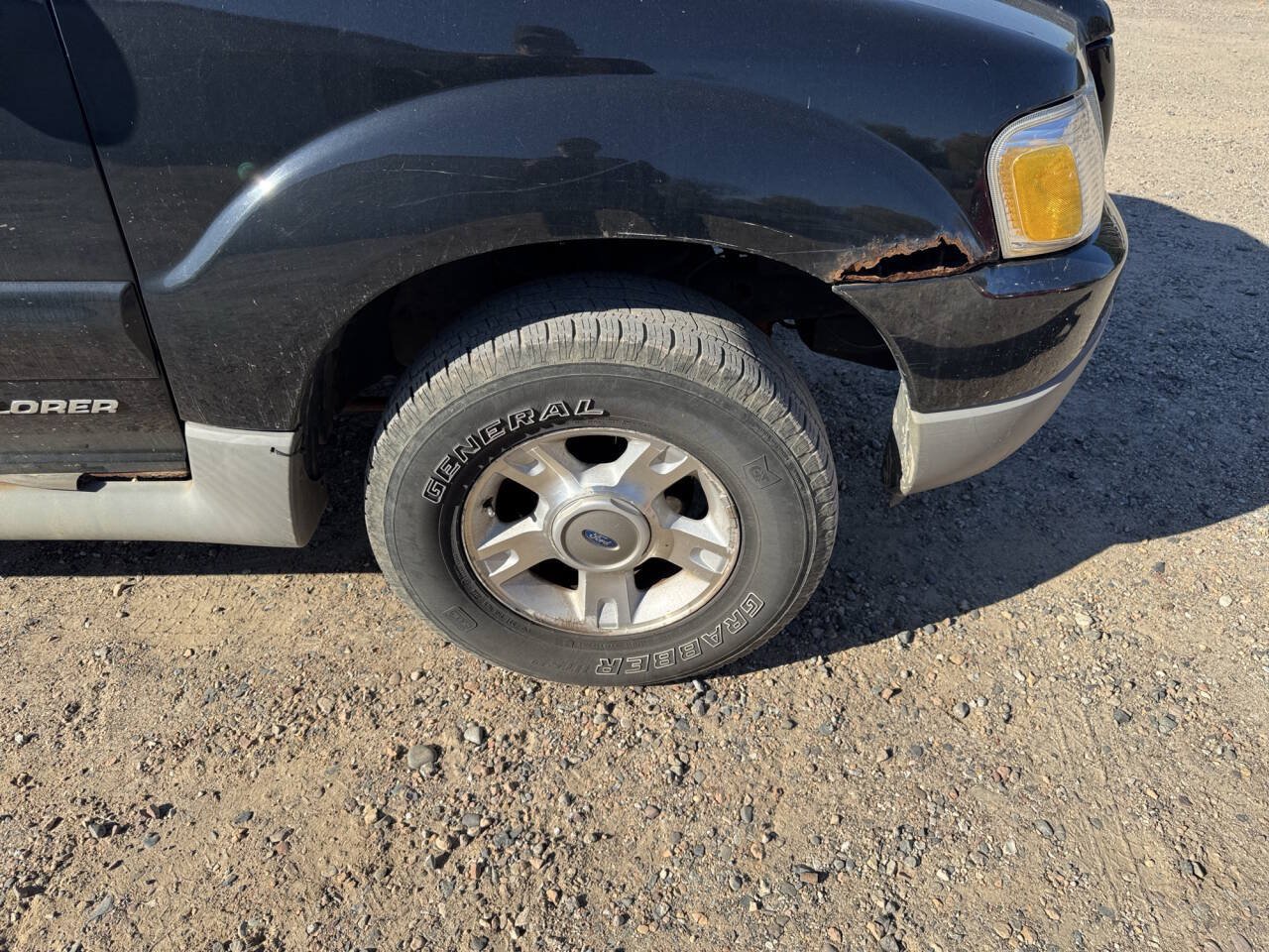 Used 2002 Ford Explorer Sport Trac 4x4 image 12