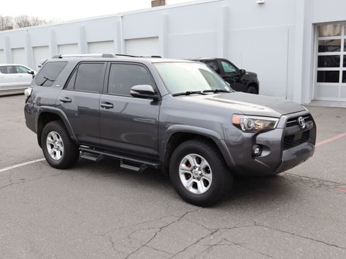 Used 2021 Toyota 4Runner SR5 Premium w/ Moonroof Package image 2