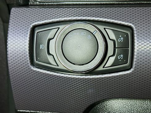 Used 2016 Ford Mustang Coupe RWD image 10