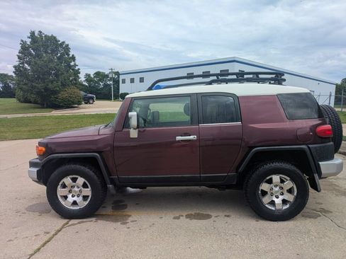 Used 2007 Toyota FJ Cruiser 4WD image 8