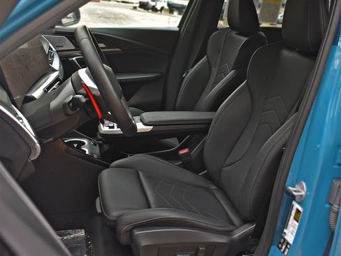 Used 2025 BMW X1 M35i image 12