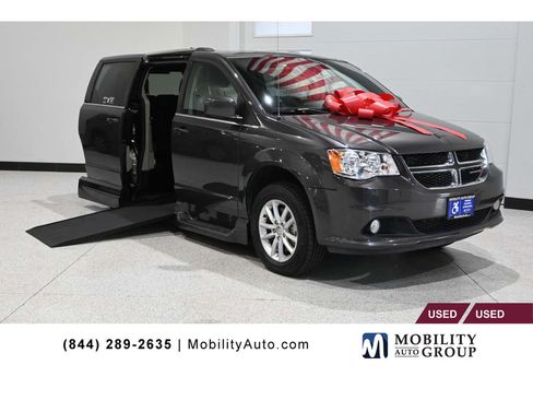 Used 2019 Dodge Grand Caravan SXT FWD image 1