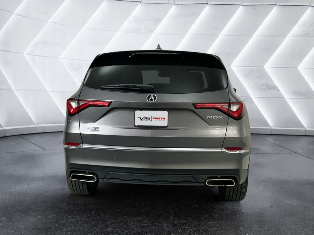 Used 2023 Acura MDX w/ Technology Package FWD image 5
