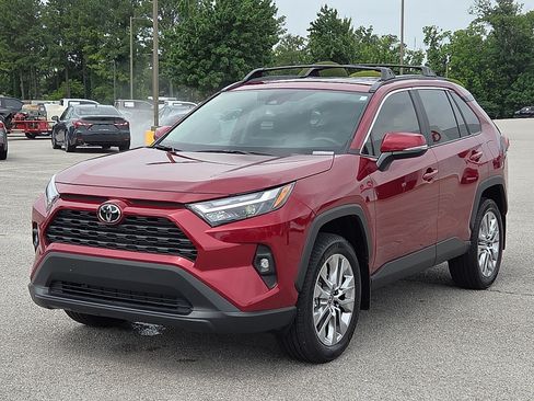 Used 2025 Toyota RAV4 XLE Premium FWD image 2