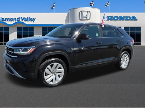 Used 2020 Volkswagen Atlas Cross Sport SE FWD image 3