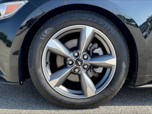 Used 2016 Ford Mustang Coupe RWD image 28