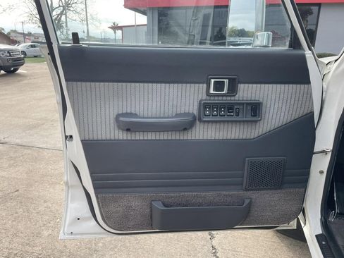 Used 1988 Toyota Land Cruiser image 13