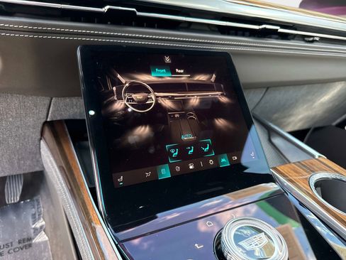 Used 2026 Cadillac Escalade Platinum Sport w/ LPO, ONYX Package AWD/4WD image 51