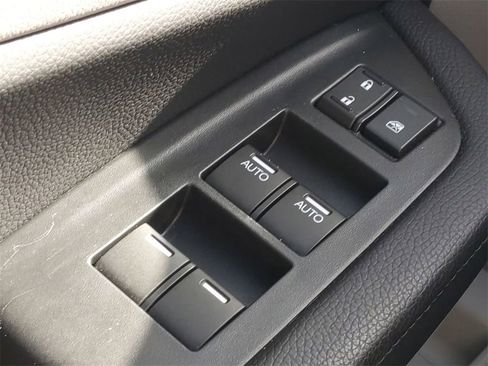 Used 2020 Honda Pilot Touring image 24