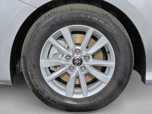 Used 2025 Toyota Camry LE image 23