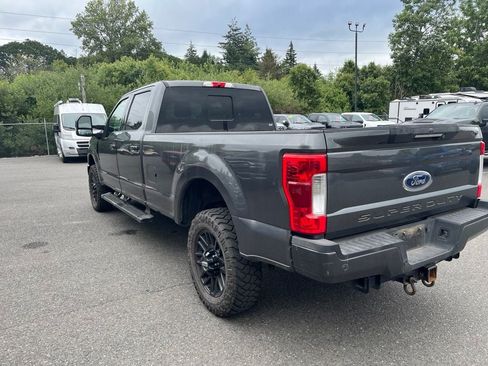 Used 2019 Ford F350 Lariat w/ Lariat Ultimate Package AWD/4WD image 2
