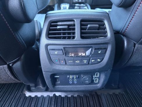 Used 2022 Honda Pilot Black Edition image 10