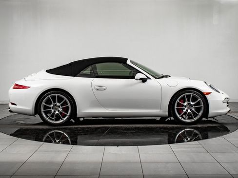 Used 2012 Porsche 911 Carrera S image 9
