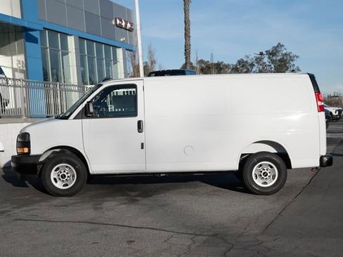 New 2025 GMC Savana 2500 w/ Driver Convenience Package image 26