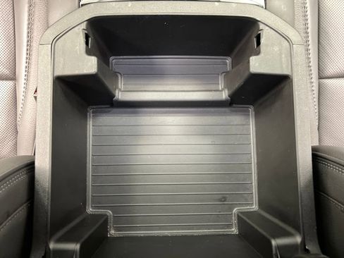 Used 2025 GMC Yukon Denali image 45