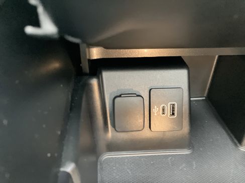 Certified 2025 Ford Explorer ST w/ Sun And Sound Package image 34