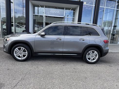 Certified 2020 Mercedes-Benz GLB 250 4MATIC image 2