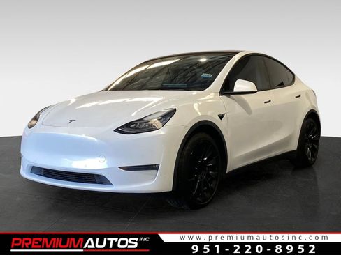 Used 2020 Tesla Model Y Long Range image 1