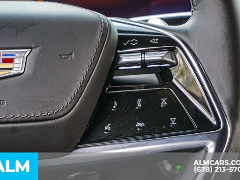 Used 2026 Cadillac Escalade ESV Platinum Sport w/ LPO, ONYX Package AWD/4WD image 34