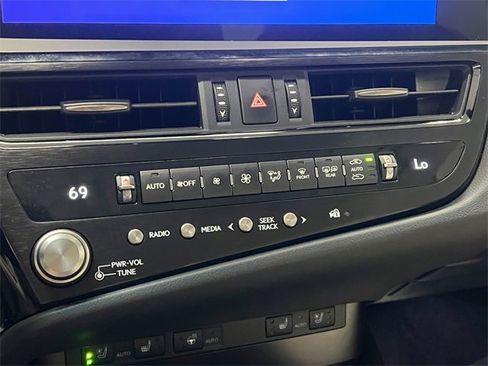 Certified 2023 Lexus ES 350 w/ Premium Package image 20