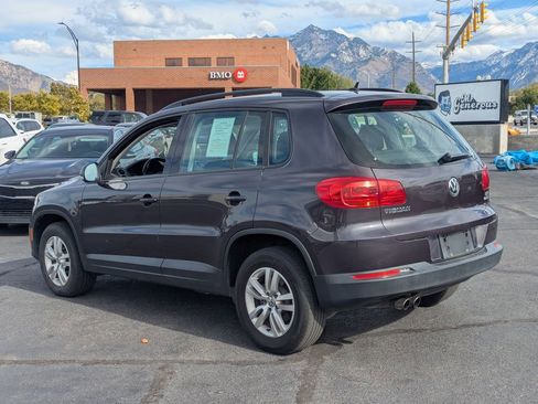 Used 2016 Volkswagen Tiguan S image 7