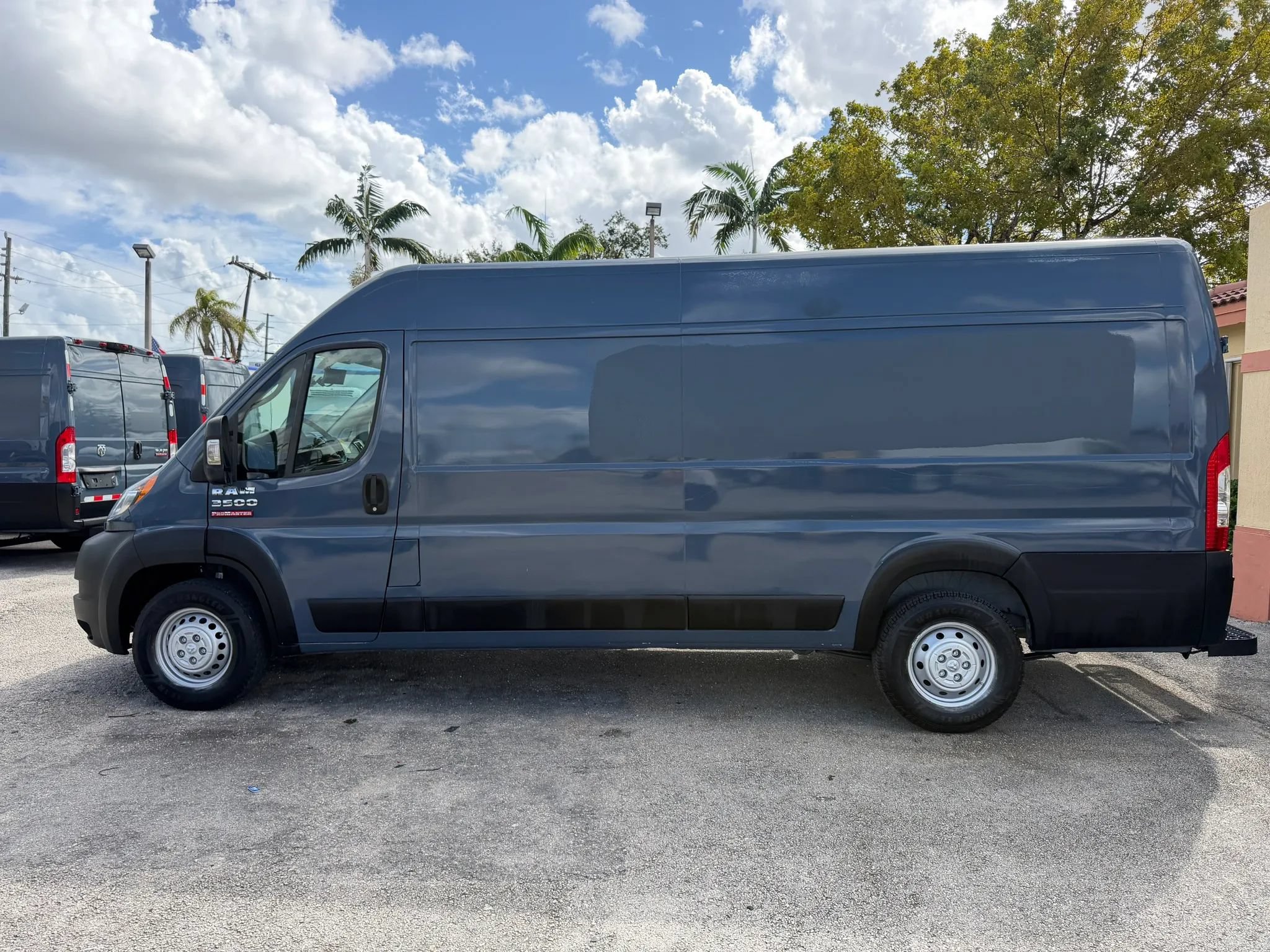 Used 2020 RAM ProMaster 3500 FWD image 2