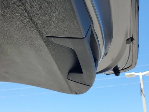 Used 2019 Toyota RAV4 LE FWD image 13