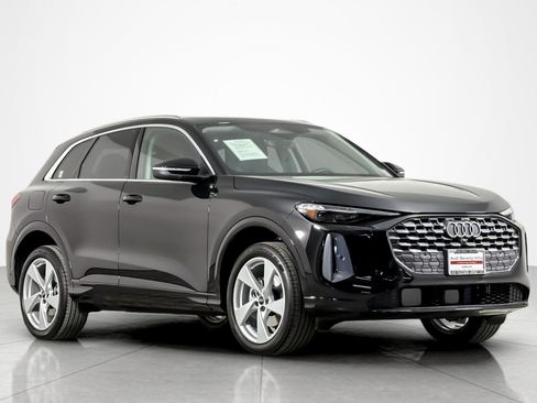 Used 2025 Audi Q5 Premium Plus w/ Premium Plus AWD/4WD image 7
