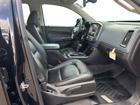 Used 2021 Chevrolet Colorado Z71 w/ Z71 Midnight Edition image 15