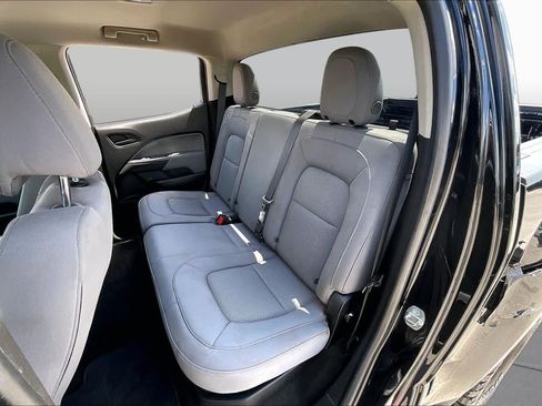 Used 2017 GMC Canyon 2WD Crew Cab w/ Convenience Package image 17