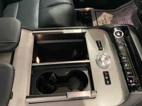 Used 2025 Lincoln Navigator L Reserve w/ Jet Appearance Package image 5