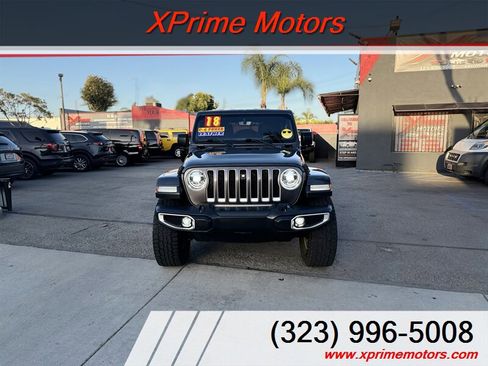 Used 2018 Jeep Wrangler Unlimited Sahara AWD/4WD image 2