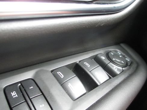 Used 2021 GMC Yukon SLT w/ SLT Luxury Package AWD/4WD image 27