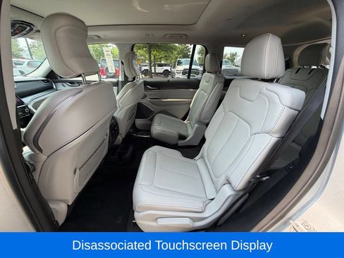 Used 2021 Jeep Grand Cherokee L Overland w/ Luxury Tech Group IV AWD/4WD image 18