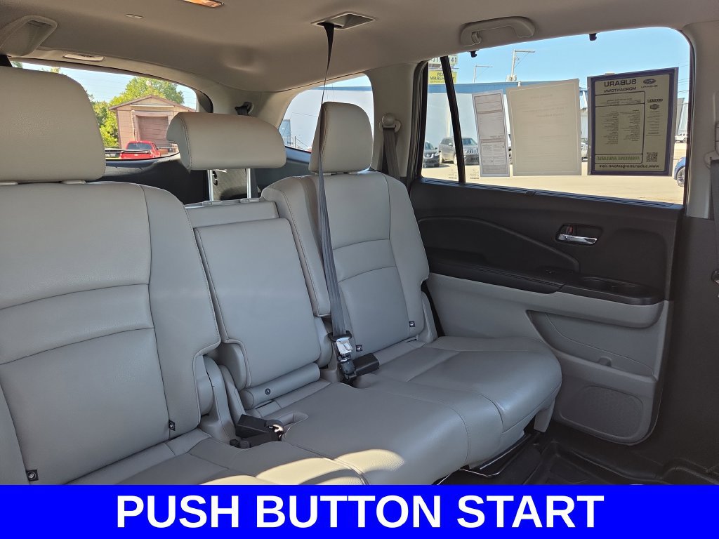 Used 2017 Honda Pilot Touring image 9
