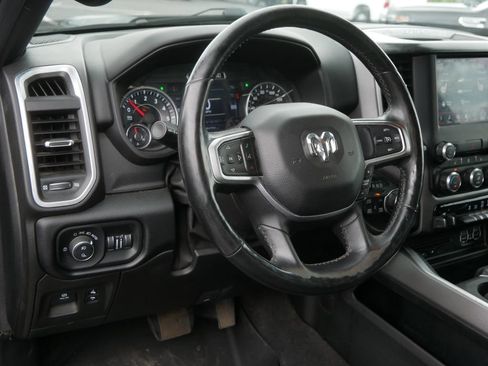 Used 2019 RAM 1500 Big Horn AWD/4WD image 11