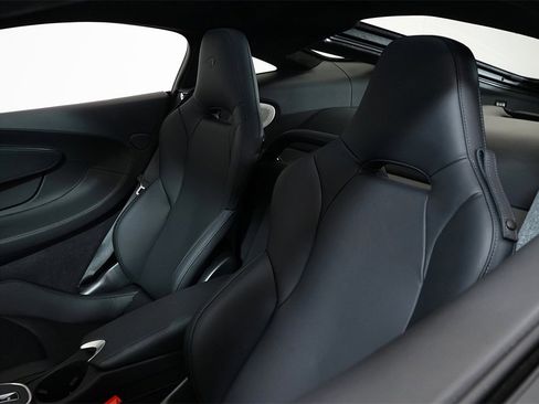 New 2025 McLaren GTS image 23