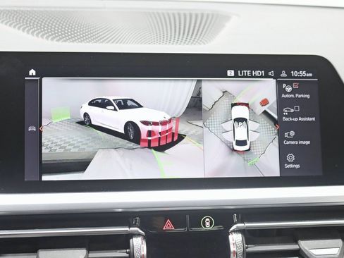 Used 2021 BMW 330i xDrive Sedan w/ M Sport Package image 21