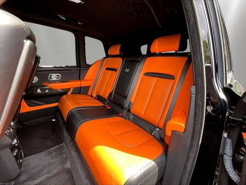 Used 2020 Rolls-Royce Cullinan Black Badge AWD/4WD image 21