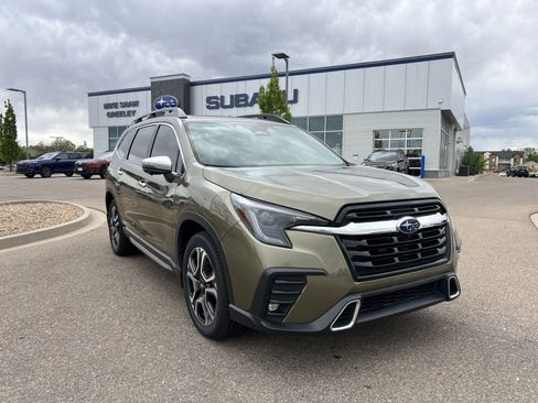 Used 2023 Subaru Ascent Touring AWD/4WD image 8
