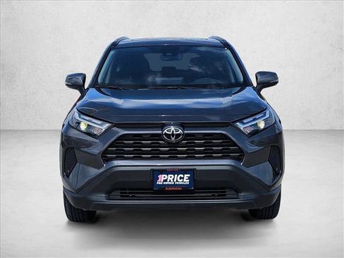 Used 2025 Toyota RAV4 XLE w/ Convenience Package FWD image 2