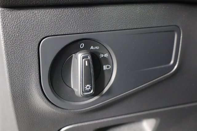 Used 2023 Volkswagen Tiguan SE R-Line FWD image 18