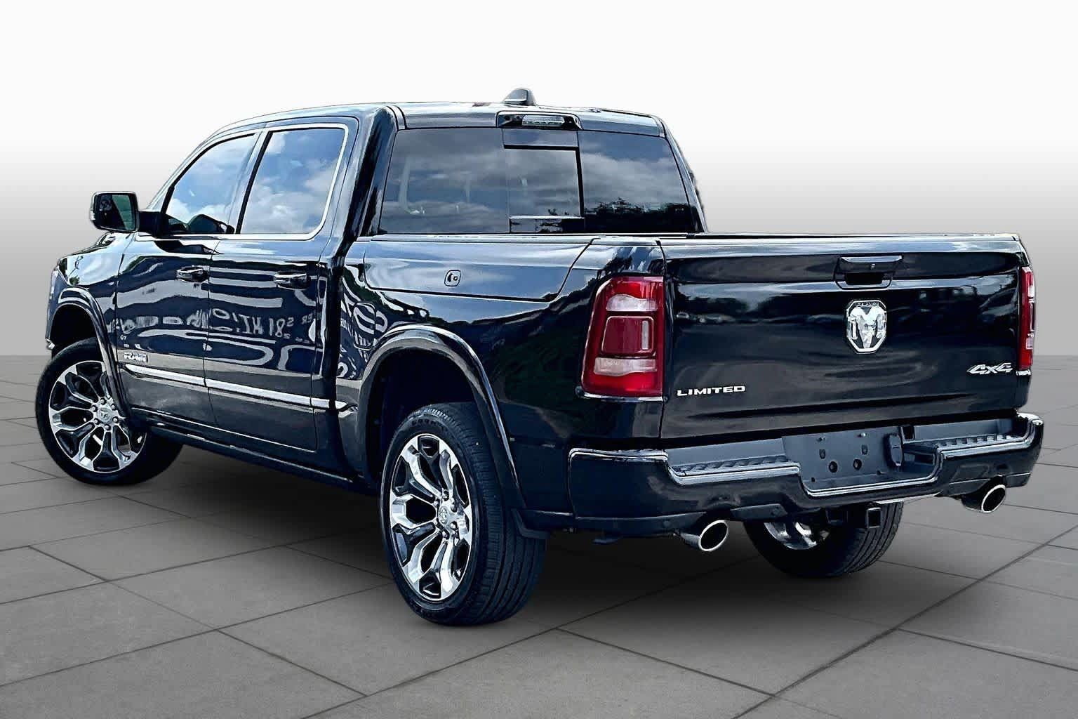Used 2023 RAM 1500 Limited AWD/4WD image 12