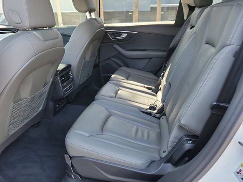 Used 2025 Audi Q7 3.0T Premium Plus AWD/4WD image 13