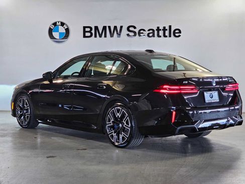 Used 2026 BMW i5 eDrive40 w/ M Sport Package AWD/4WD image 4