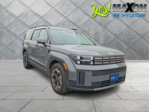 Used 2025 Hyundai Santa Fe SEL image 1