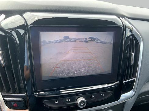 Used 2019 Chevrolet Traverse LT FWD image 27