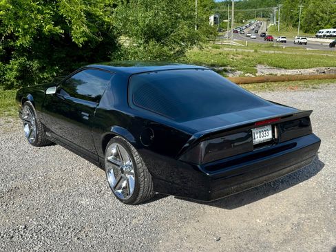 Used 1989 Chevrolet Camaro IROC-Z RWD image 4