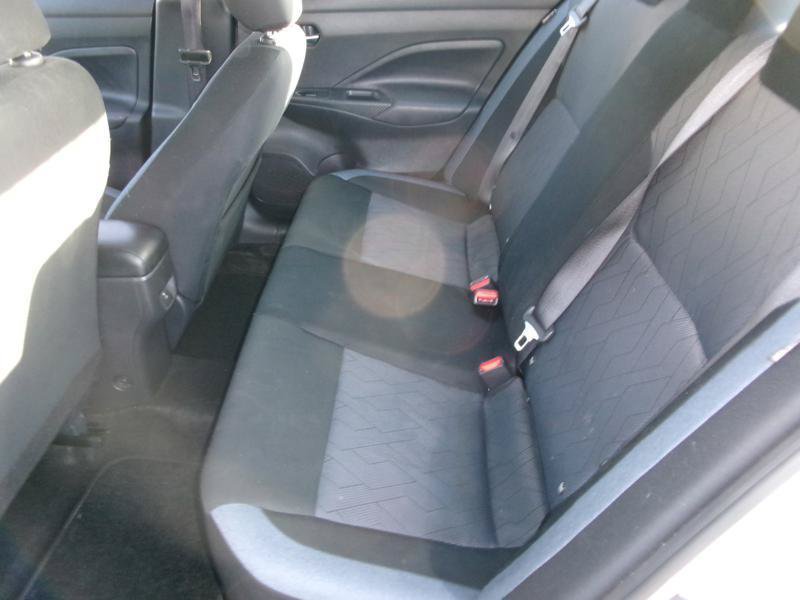 Used 2025 Nissan Versa SV FWD image 5